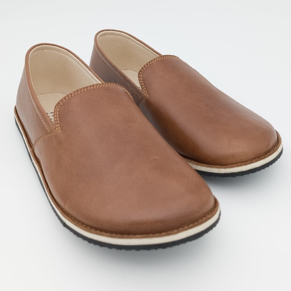 Ręcznie robione skórzane mokasyny Barefoot: brązowe buty wsuwane