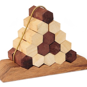 Bees Nest - Brain Teaser in Fine Wood - Difficulty 5/6 Incredible - For Experts - Leonardo da Vinci Collection