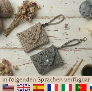 Small Wallet / mini coin purse with 2 compartments and a decorative shell edge