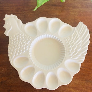 Vintage Chicken egg holder/ White ceramic egg holder/ kitchenware/egg tray/kitchen kitschy/ chicken decor/ farmhouse decor/ homestead decor/