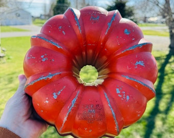 Bundt Cake Orange Northland Aluminum Pan/Made in Minneapolis MN/ vintage Bundt cake pan/