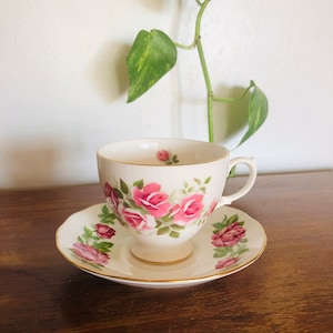 Rose tea cup and saucer/ bone china cup/ tea party cup/ vintage cup/ flower tea cup/ tea time cup /made in england/pretty decor