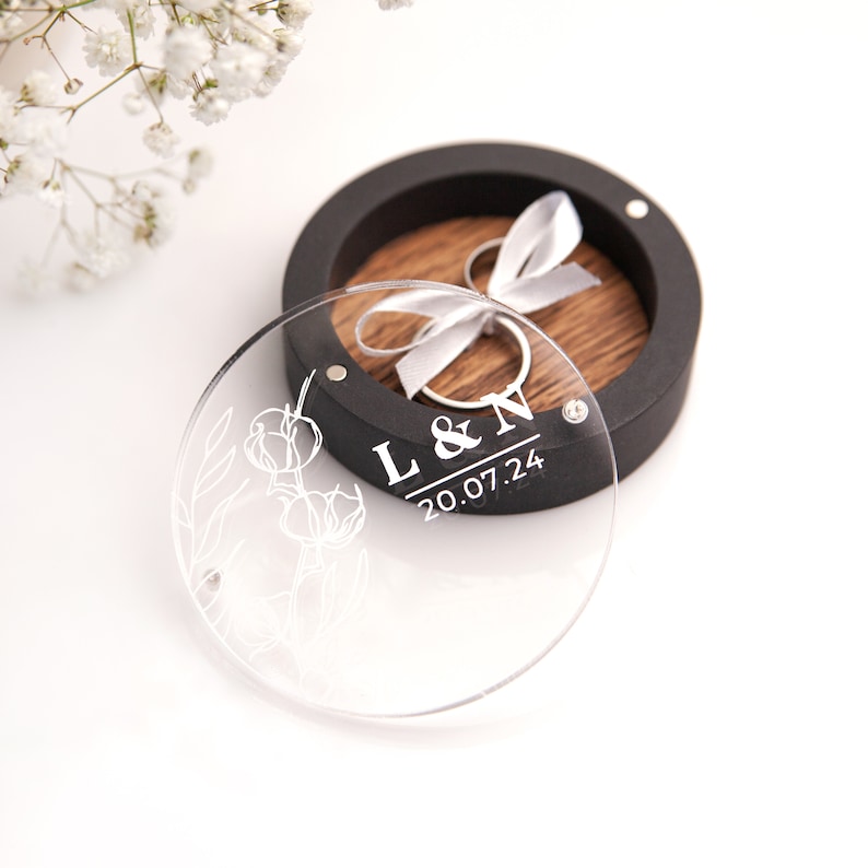Black magnetic gypsum ring box, elegantly crafted for a gothic wedding ceremony, ideal for holding wedding rings