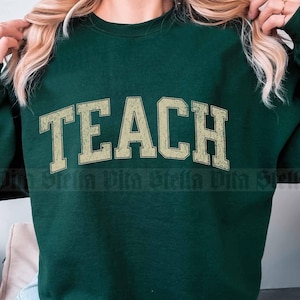 Varsity Brief Teach Sweatshirt, Lehrer Rundhalsausschnitt, Lehrer Shirt, Geschenk für Lehrer, Teach Shirt, Unisex Lehrer, Mathelehrer Geschenk
