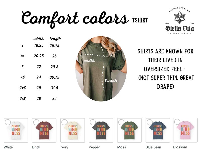 K&ouml;nnte beinhalten: Eine Tabelle mit den Breiten- und L&auml;ngenma&szlig;en eines T-Shirts in Zoll f&uuml;r die Gr&ouml;&szlig;en S bis 3XL. Das T-Shirt ist in Gr&uuml;n dargestellt mit dem Text "Choose Kindness" in bunten Buchstaben. Das T-Shirt ist in acht Farben erh&auml;ltlich: Wei&szlig;, Ziegel, Elfenbein, Pfeffer, Moos, Jeansblau und Bl&uuml;te.