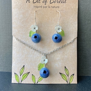 Blueberry Jewelry Set with Little Leaves and White Flowers