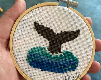 Mini Whale Tale Cross Stitch PATTERN - ballena, cola de ballena, océano, proyecto en miniatura, vida marina, tema acuático