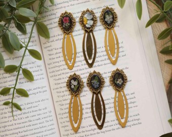 Botanical metal bookmarks with real leaves and flowers - gold colored - you choose!