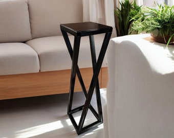 Modern Metal Plant Stand: 30" Tall Industrial Home Decor