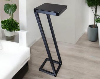 Handcrafted Modern Metal Plant Stand: 30-Inch Indoor/Outdoor Decor
