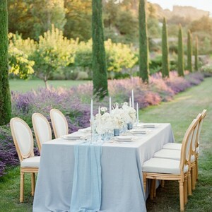 Hellblaue Hochzeitstischdecke, himmelblauer Gaze-Tischläufer, schicke Babyparty-Party, Baldachin für einen Hochzeitsbogen aus Holz, leichte rustikale Hochzeit Bild 3