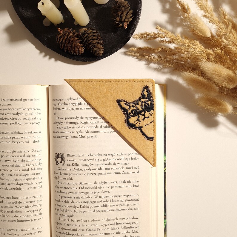 Cat Bookmark Handmade Corner Book Mark With Embroidered Cat Face for
