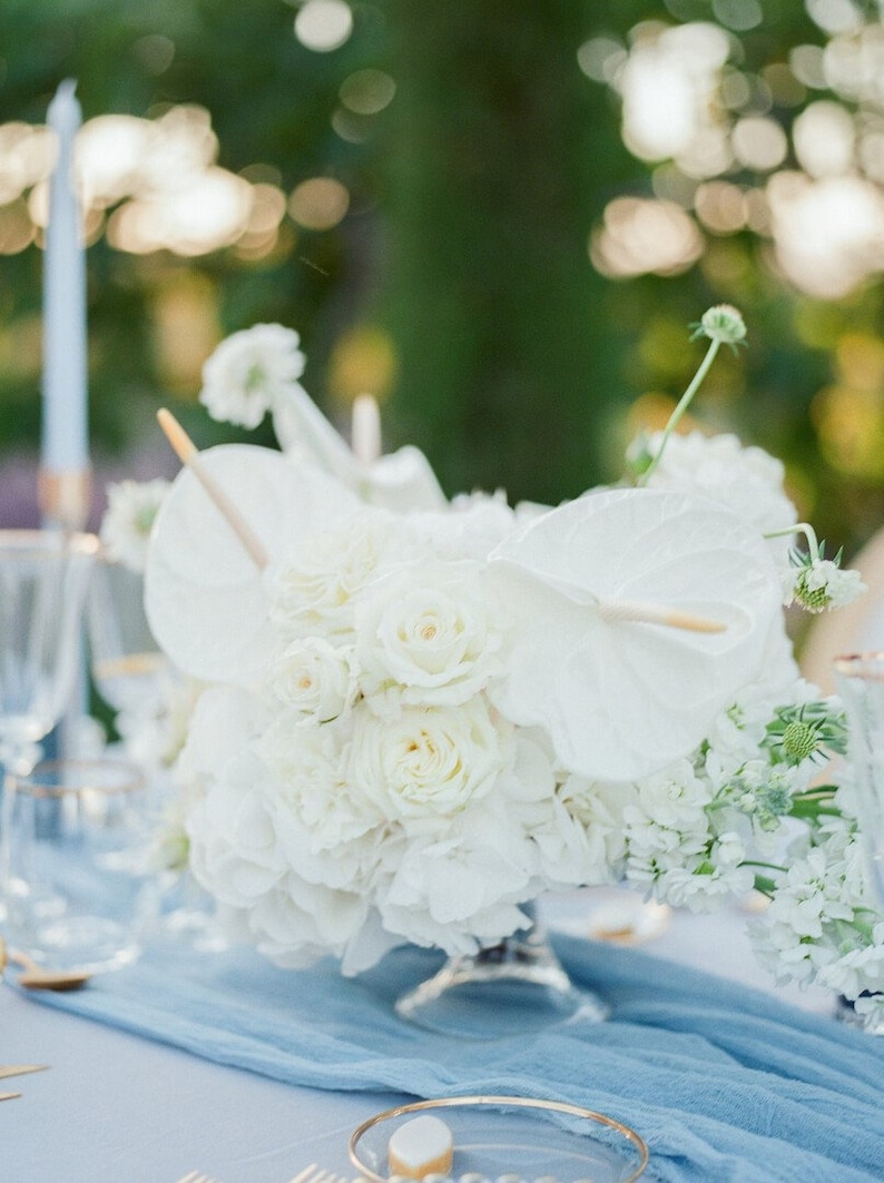 Hellblaue Hochzeitstischdecke, himmelblauer Gaze-Tischläufer, schicke Babyparty-Party, Baldachin für einen Hochzeitsbogen aus Holz, leichte rustikale Hochzeit Bild 5