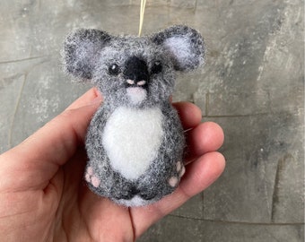 Wool koala 3d keychain Handmade needle felted realistic animal bag charm Cute koala replica key chains for women