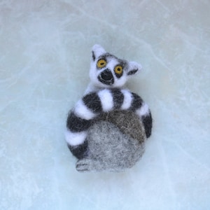Nadel gefilzte Lemur Katta Tier Brosche Handgemachte Wolle realistische Nachbildung Anstecknadel Waldtiere Schmuck Weihnachten Ornament Geschenk