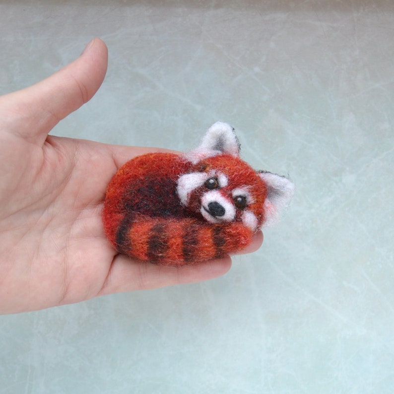 Red-panda-brooch-for-women-Needle-felted-wool-animal-replica-jewelry-for-girl