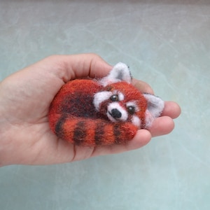 Red-panda-brooch-for-women-Needle-felted-wool-animal-replica-pin