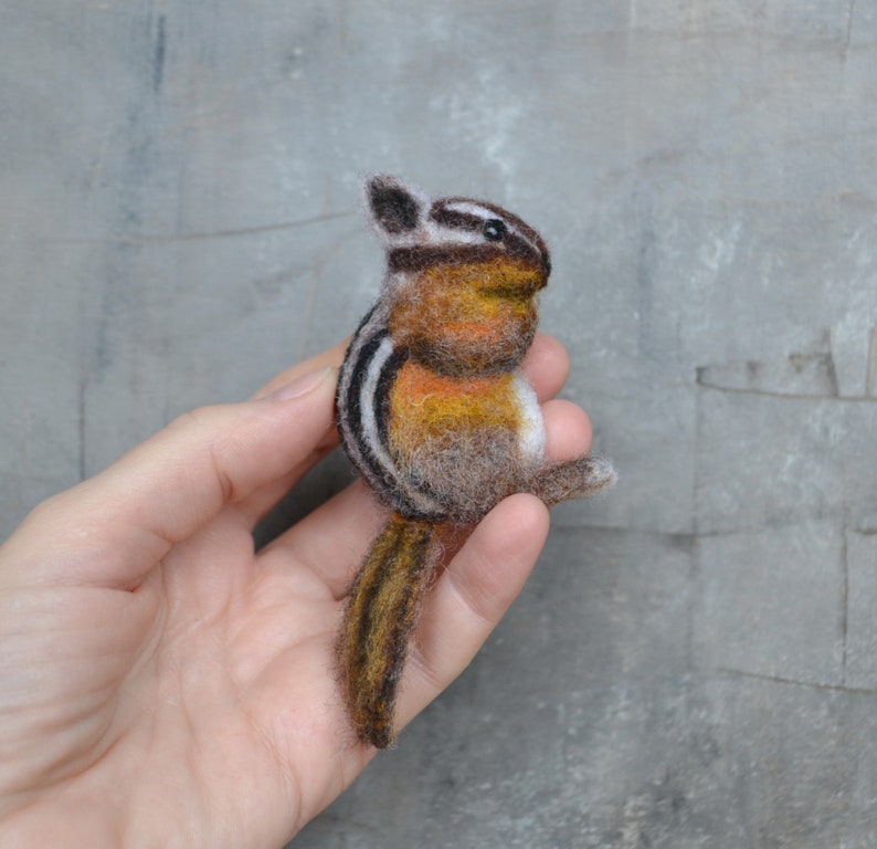 Needle felted chipmunk animal brooch for women Handmade wool replica pin Woodland animal jewelry Realistic felted image 9