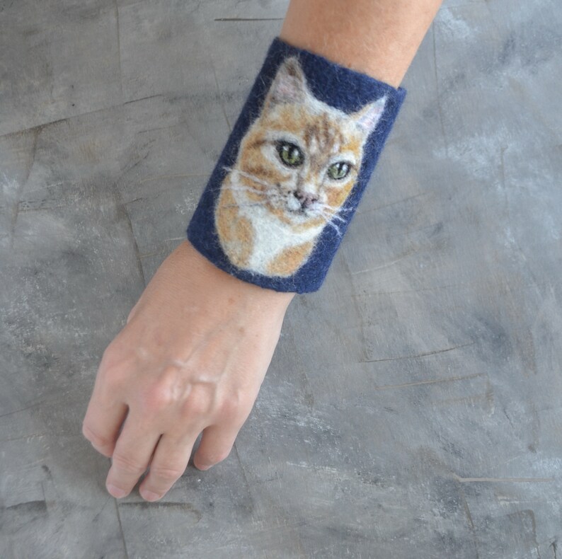 Custom-cat-portrait-from-pet-photo-Personalized-felted-wool-wrist-cuff-pet-remembrance