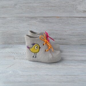 Handmade felted baby booties with birds Newborn choes fist Christmas baby slippers gift Photoshoot prop New baby boy gift image 10