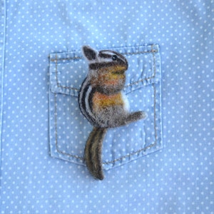 Needle felted chipmunk animal brooch for women Handmade wool replica pin Woodland animal jewelry Realistic felted image 2