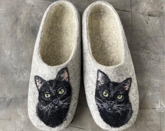 Custom wool black cat slippers with a portrait of your pet from a photo Handmade felted wool slippers for men and women Pet portraiit gift