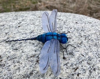 Dragonfly replica 3d brooch Handmade realistic fake insect pin Needle felted outrageous jewelry Lifelike dragonfly  ornament art decor