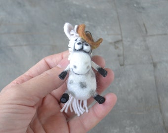 Funny horse cowboy 3d keychain Handmade needle felted bag charm Car key chains Horse necklace pendant for women