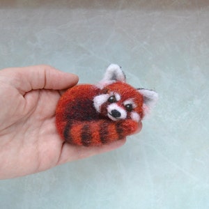 Red-panda-brooch-for-women-Needle-felted-wool-animal-replica-pin-panda-loverer-gift