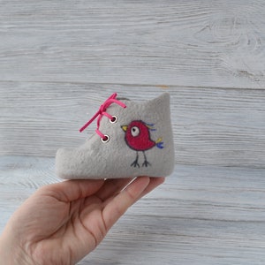 Handmade felted baby booties with birds Newborn choes fist Christmas baby slippers gift Photoshoot prop New baby boy gift image 5