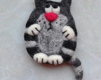 Funny gray cat pin for women Cute needle felted wool cat brooch for girlfriend Handmade cat jewelry