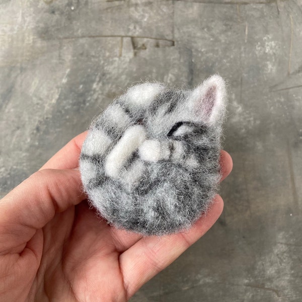 Realistic sleeping gray cat pin for women Cute needle felted wool cat brooch for girlfriend Handmade fluffy cat replica jewelry