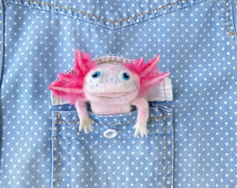 Cute realistic pink axolotl brooch for girl Needle felted amphibian replica pin for women Handmade wool animal jewelry