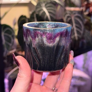 Jarrón pequeño de resina, vaso de almacenamiento de resina, soporte para brochas de maquillaje, vaso para cepillos de dientes, vaso para lápices, vaso para bolígrafos