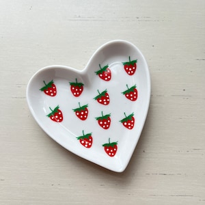 Strawberry Ring Dish, Cottagecore Jewelry Holder, Vanity Decor, Pastel Room Accent, Cute Fruit Trinket Tray, Teen Girl Whimsical Gift Idea