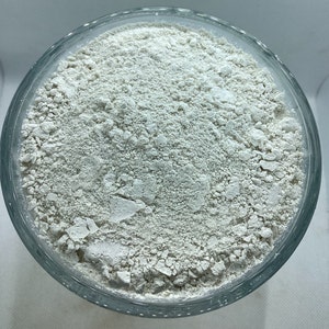 Kaolin Clay (Kaolinite)/ White Cosmetic