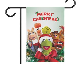 Disney The Muppets Wreath Garden & House Banner, Merry Christmas Muppet themed Gifts for Movie Fans, Home Decoration Classic Cartoon Era