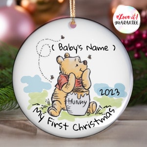 Disney Winnie The Pooh personalisierte Keramik Ornament, Babys erstes Weihnachten. Geschenke für Mama, benutzerdefinierter Name und Jahr, Erinnerungen, Geschenke feiern