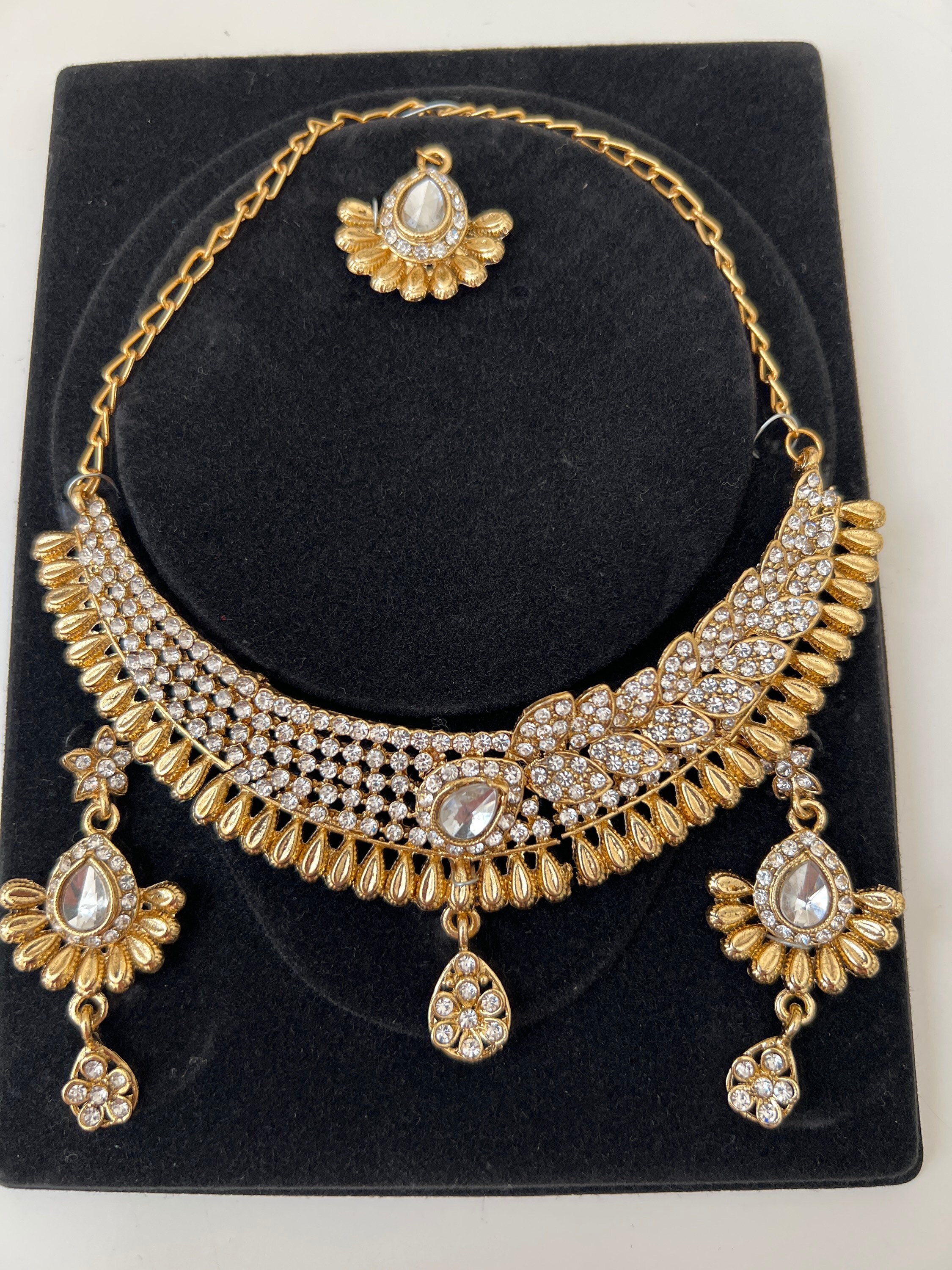 Gold silver Asian Jewellery Set Necklace With Matching Earrings