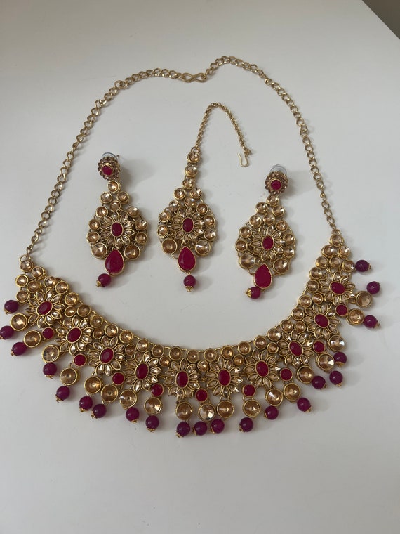 Magenta necklace set deals