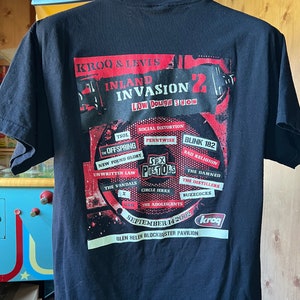 Vintage KROQ aand Levi&#39;s Island Invasion 2002 concert t shirt