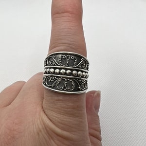 Vintage Bali beads style ring