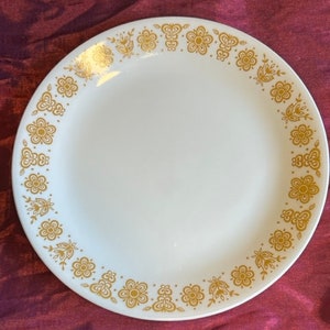 Vintage 1970&#39;s Correlle by Pyrex Butterfly Gold large plates