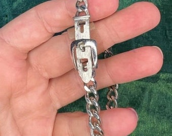 Vintage 1974 Avon buckle chain bracelet