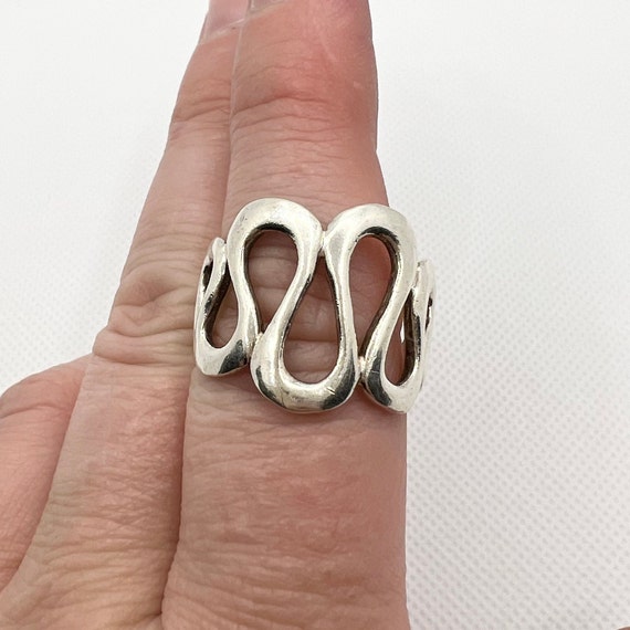 Vintage wave silver ring made by RLM studio