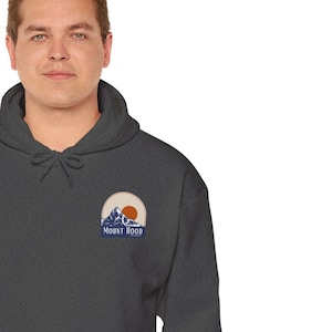 Mount Hood Sweatshirt. Mt Hood hoodie. Mt Hood Oregon. Oregon travel. Oregon mountains. Travel lover. Mountain climber sweatshirt.