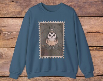 Vintage Owl womens Stamp Sweatshirt, Cozy Crewneck for Owl Lovers, Unique Gift for Nature Enthusiasts, Perfect for Fall & Holidays