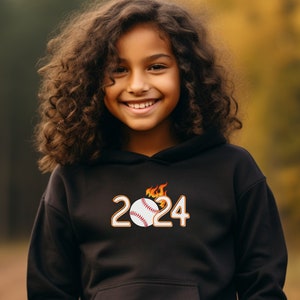 Jugend Baseball Sweatshirt. Baseballliebhaber. Hoodie für Baseballspieler. Kinder Baseballshirt. 2024 Baseball. Sportliebhaber Sweatshirt für Kinder.
