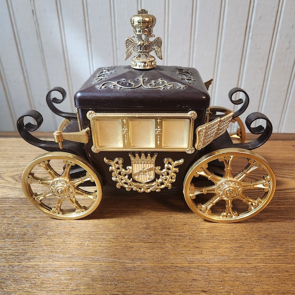 1960s Brown Carriage Coach Musical Jewelry Box