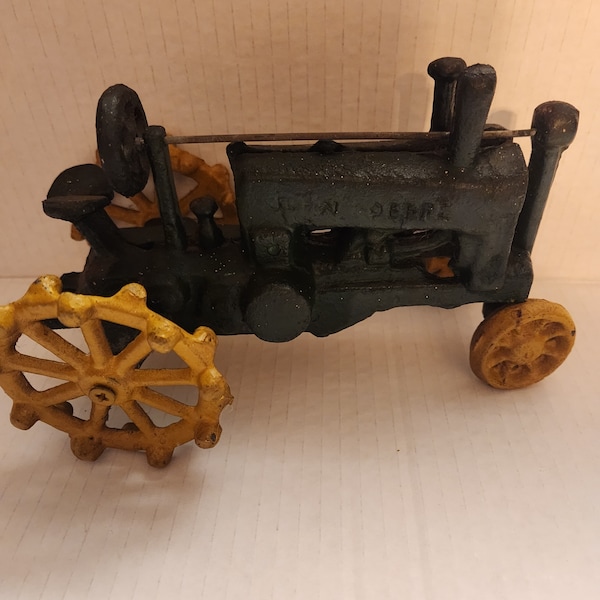 Vintage Cast Iron John Deere Tractor